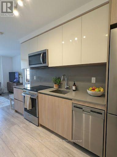 3100 Keele Street — photo 4