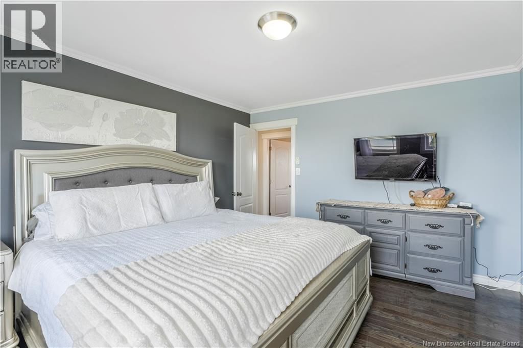 34 Milbury Road - 18