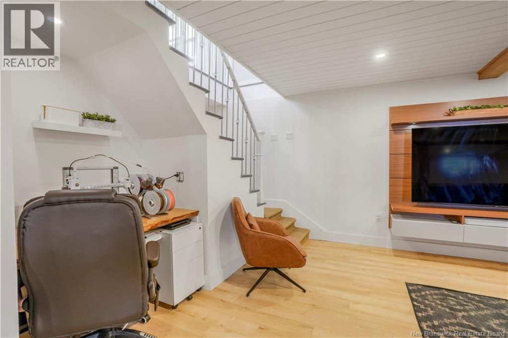 34 Milbury Road - 32