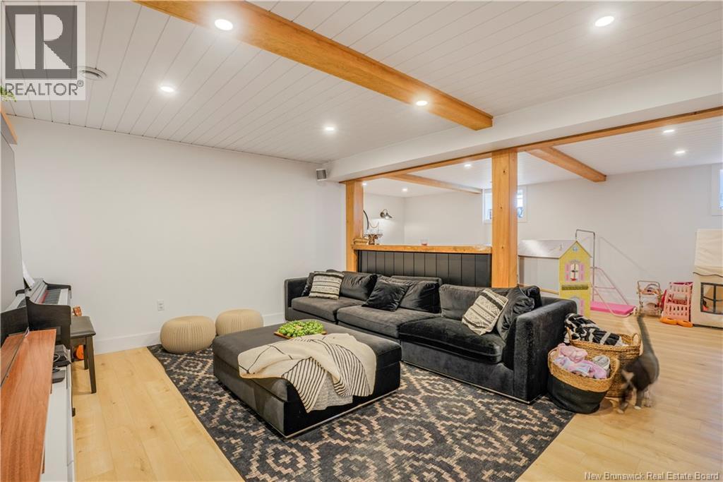 34 Milbury Road - 33