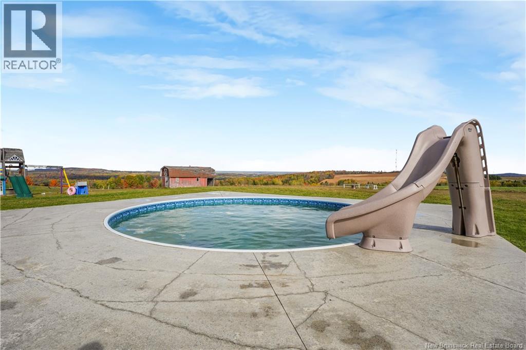 34 Milbury Road - 39