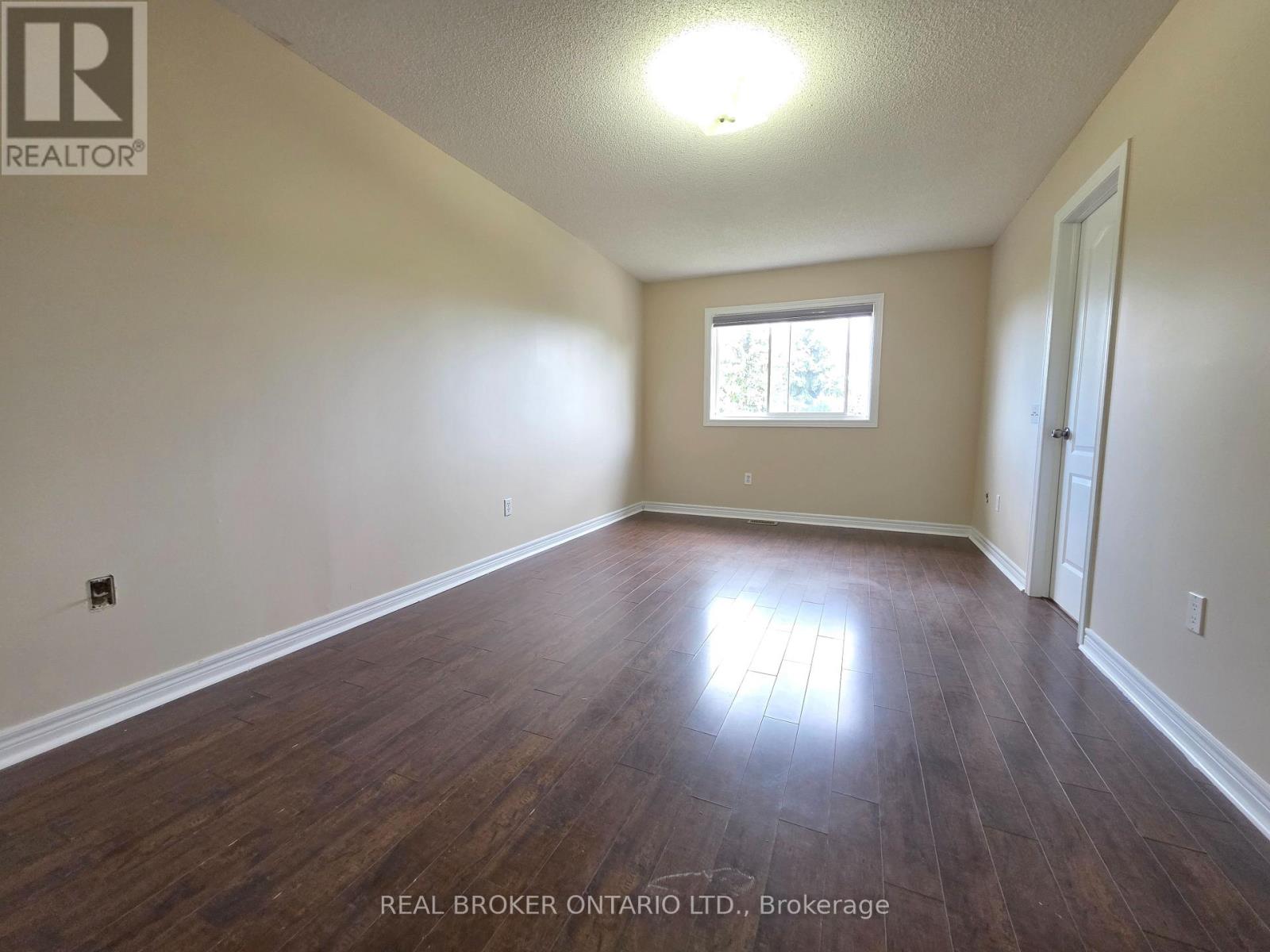 922 Ledbury Crescent — photo 12