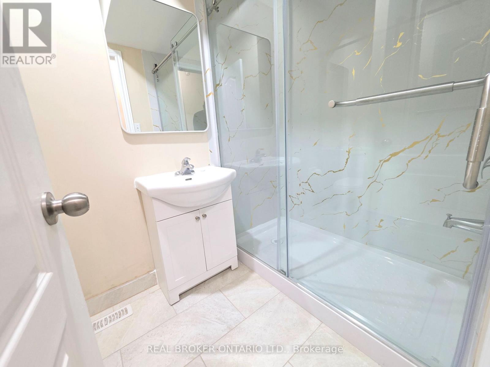 922 Ledbury Crescent — photo 18
