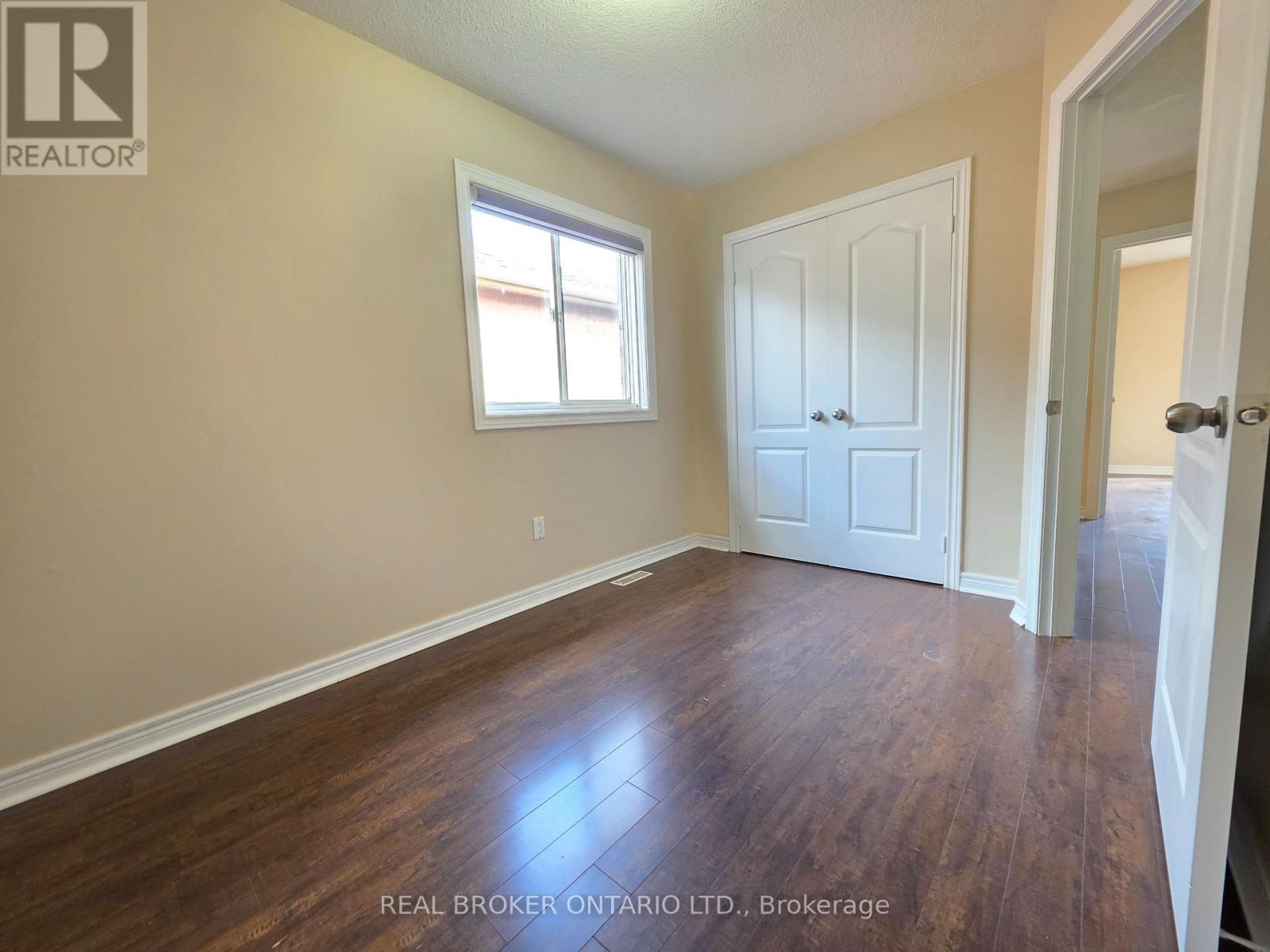 922 Ledbury Crescent — photo 20
