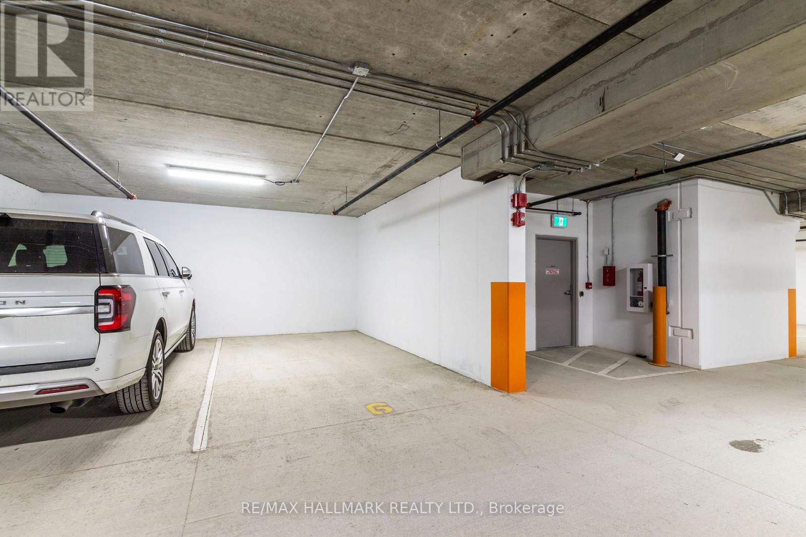 71 Wyndham Street South — photo 41