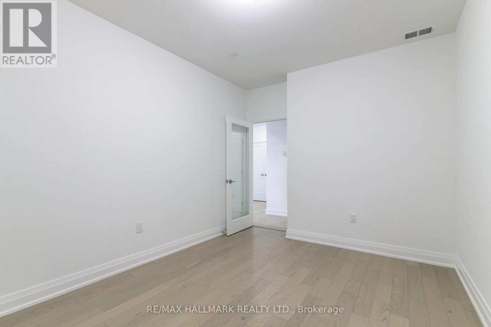 71 Wyndham Street South — photo 8