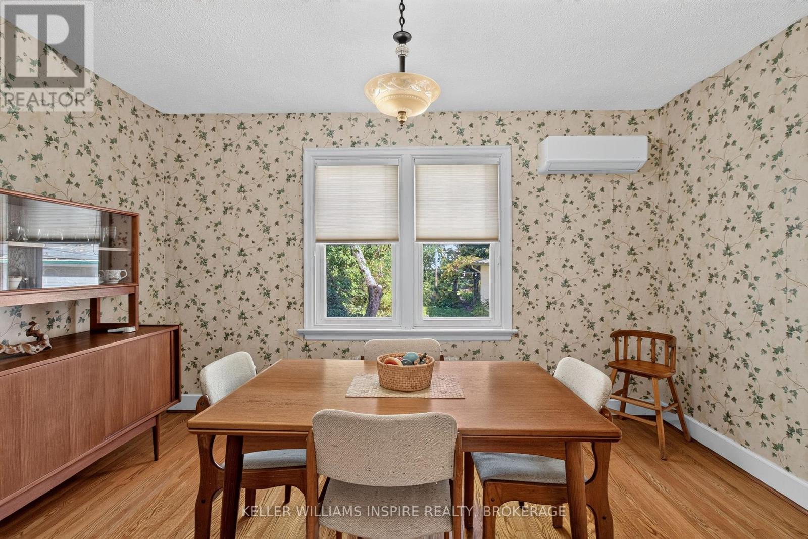 95 Dundas Street — photo 16