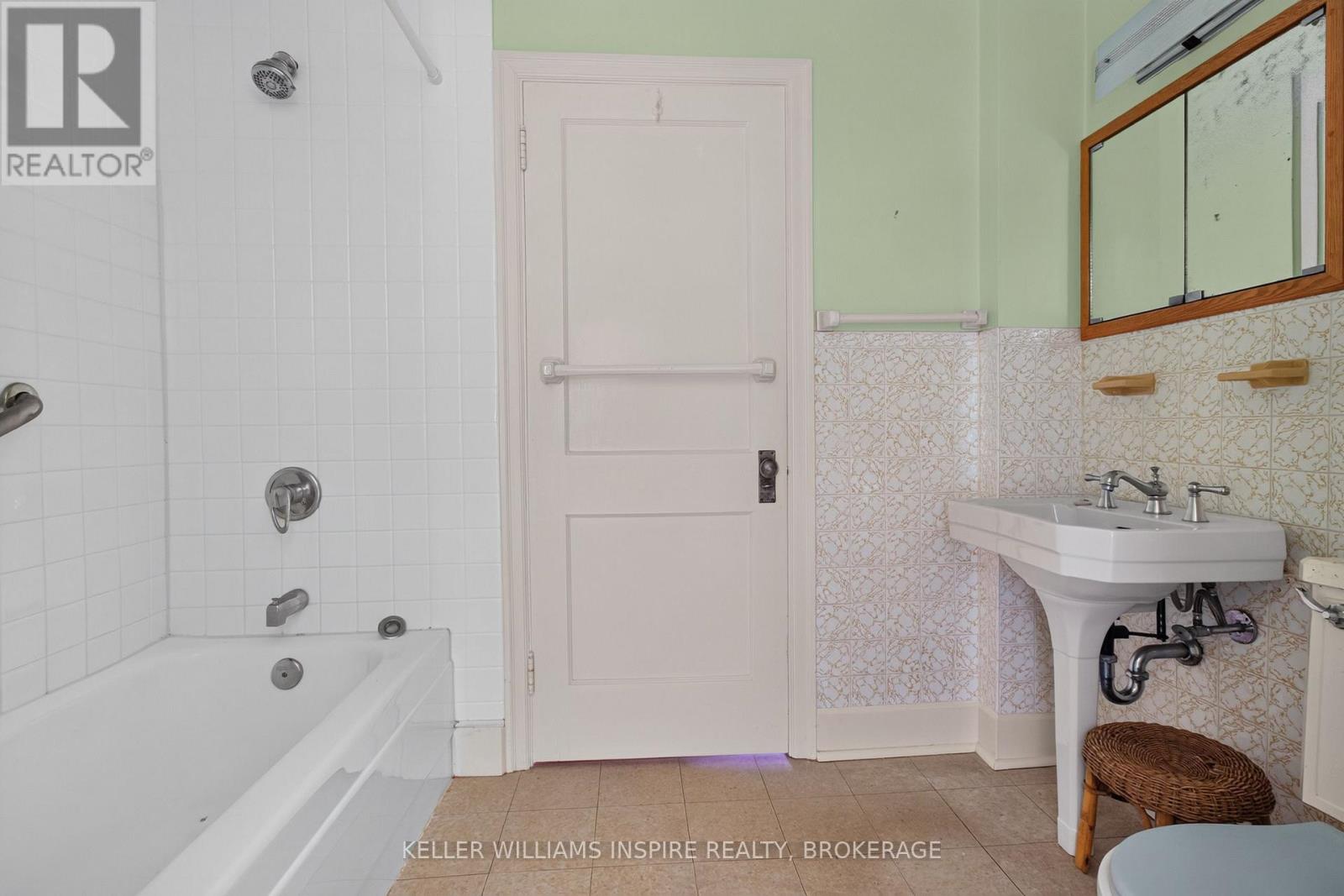 95 Dundas Street — photo 29