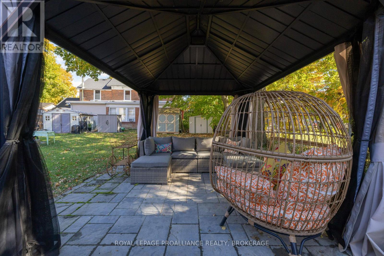 27 Victoria Avenue — photo 37