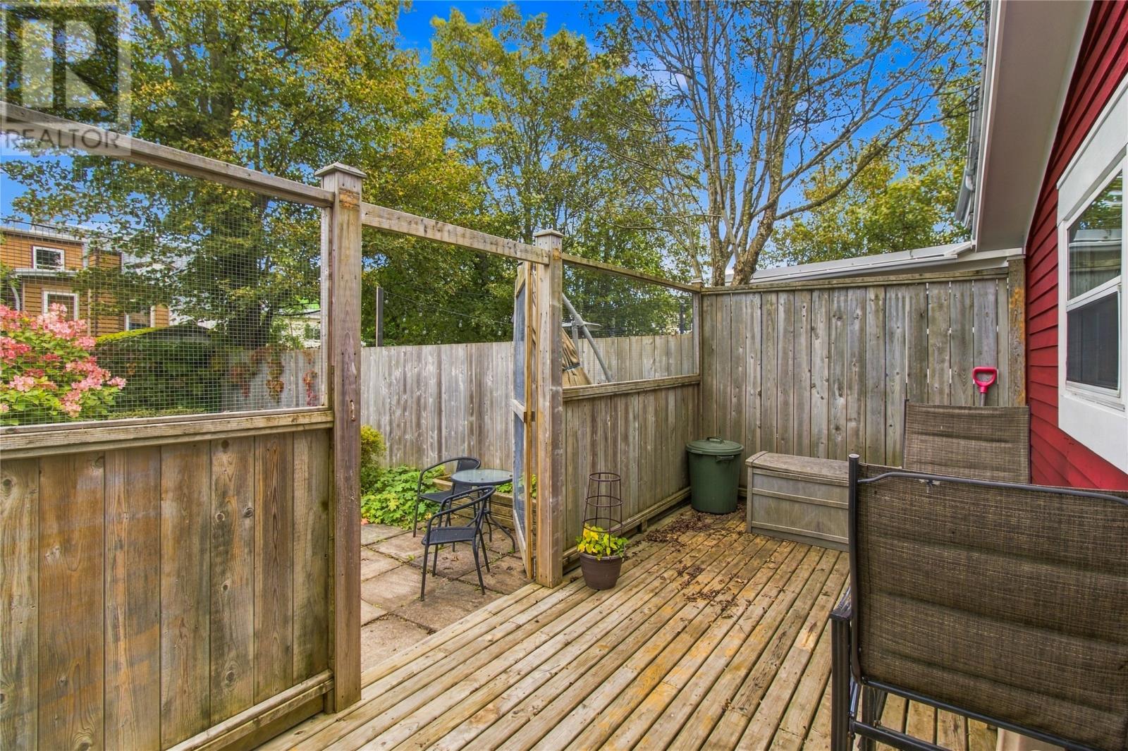 50 Colonial Street - 7