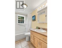 50 Colonial Street thumbnail 24