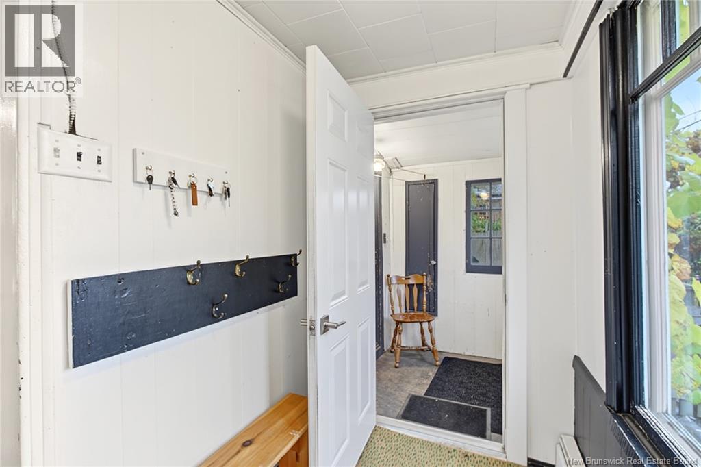 880 Barker Street - 27