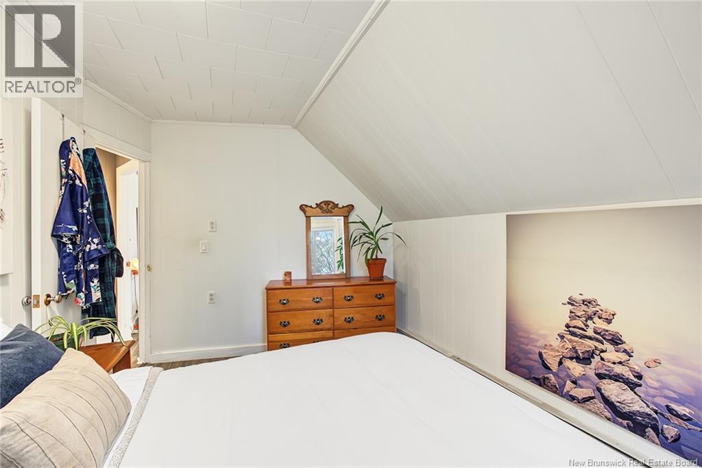 880 Barker Street - 31