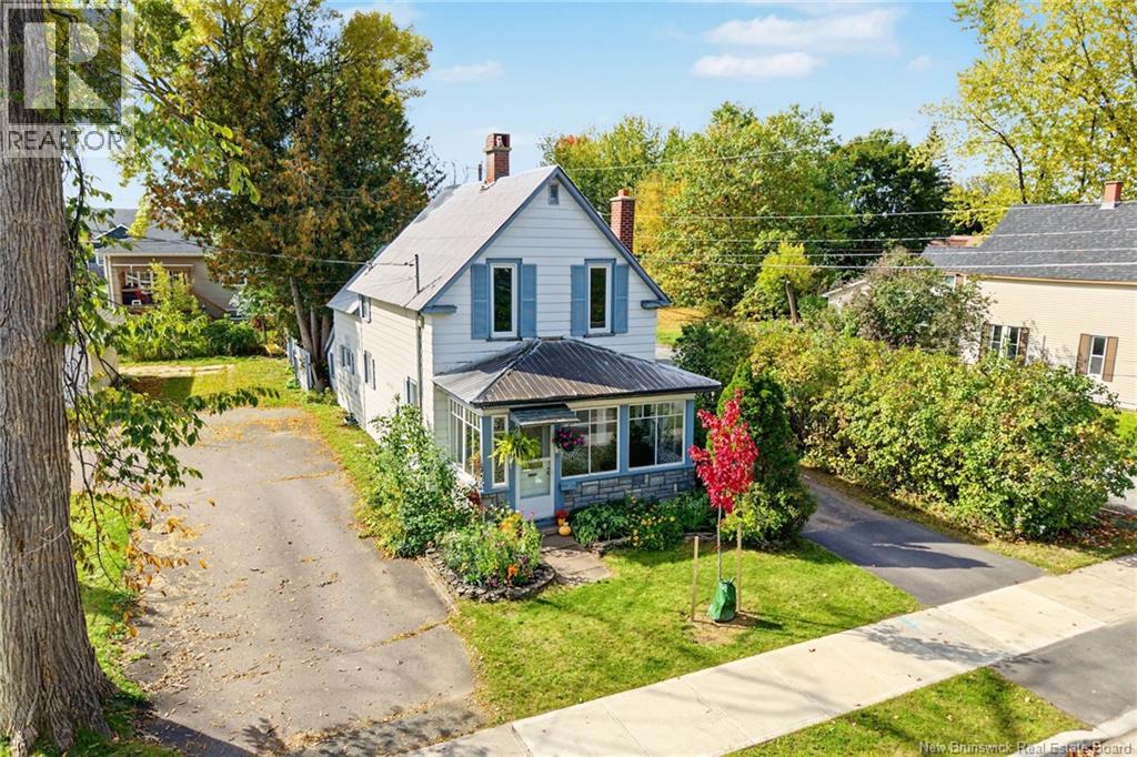 880 Barker Street - 45
