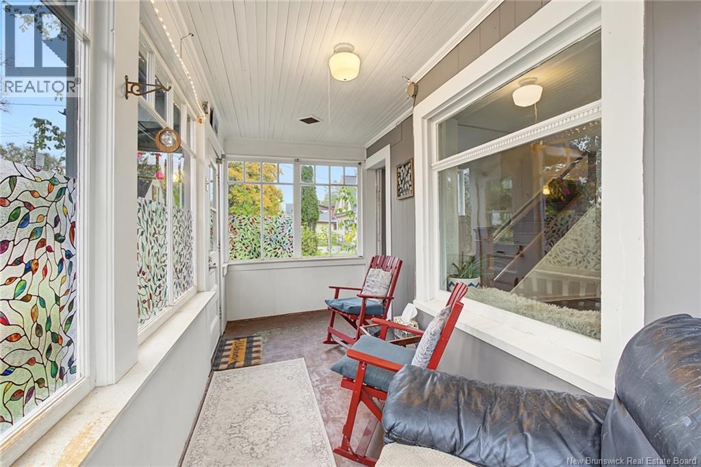 880 Barker Street - 9
