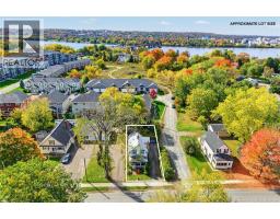 880 Barker Street, photo 4