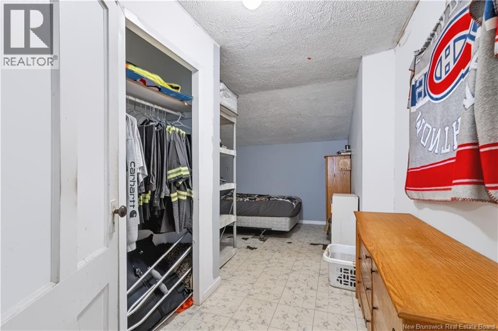 421 Canada Street - 13