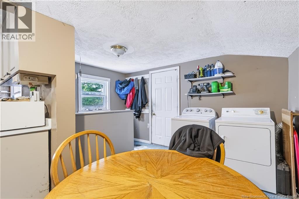 421 Canada Street - 6