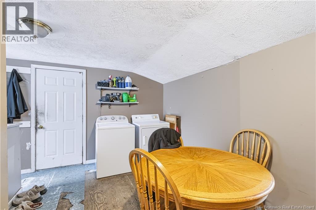 421 Canada Street - 7