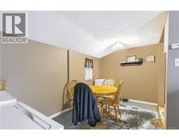 421 Canada Street, photo 10