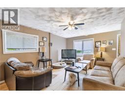 421 Canada Street, photo 11