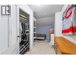 421 Canada Street, photo 13