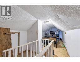421 Canada Street, photo 16