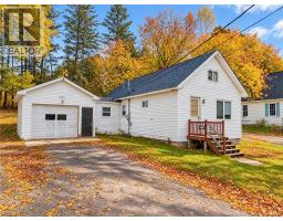 421 Canada Street, photo 2