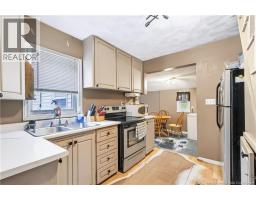 421 Canada Street, photo 4