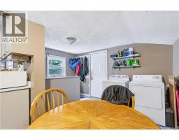 421 Canada Street, photo 6
