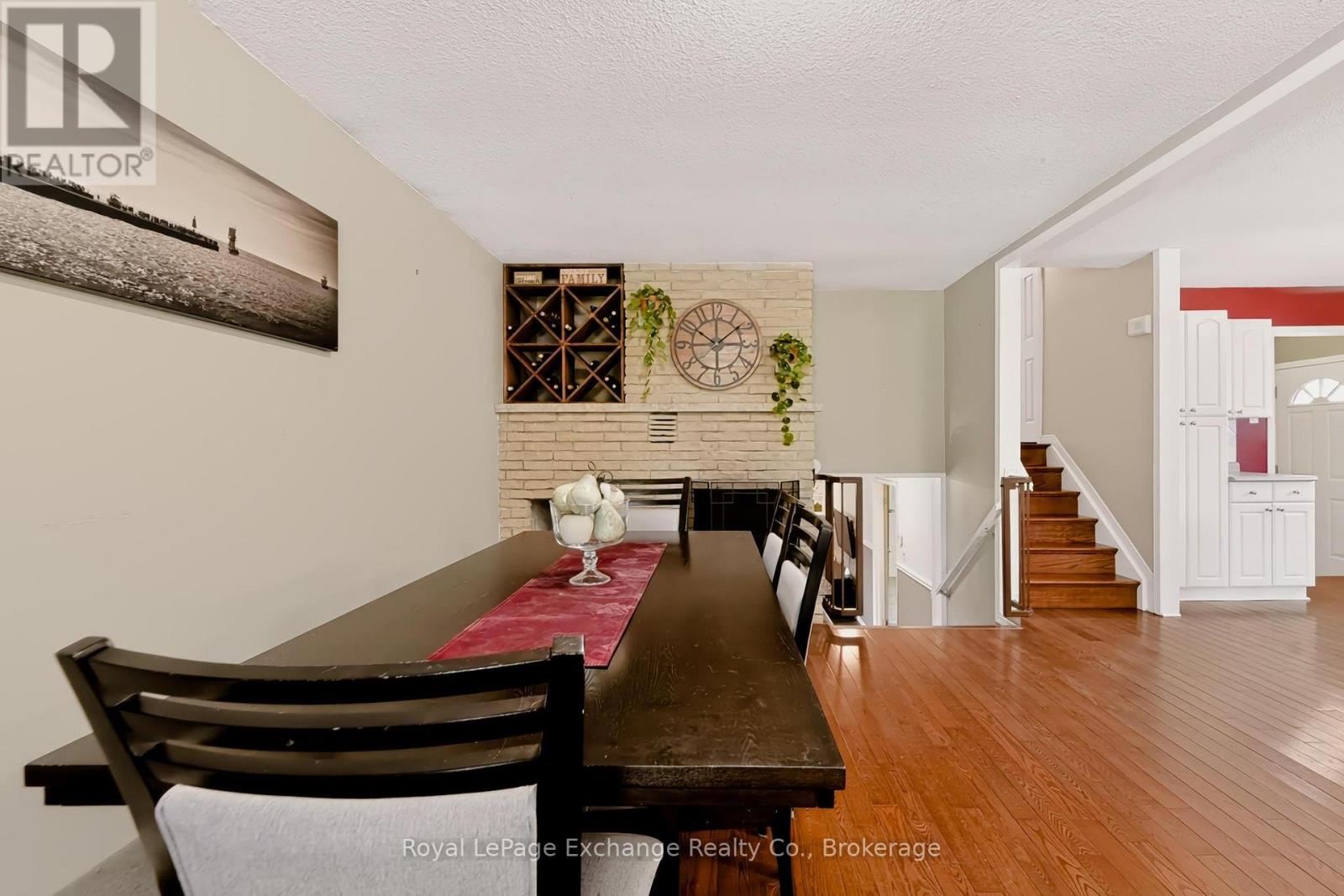 672 Palmateer Drive — photo 17