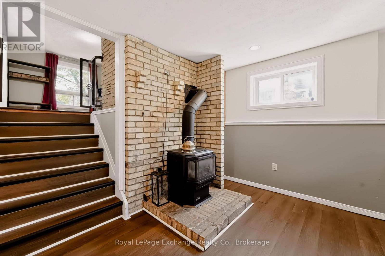 672 Palmateer Drive — photo 28