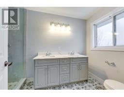Bedroom 3 - 5160 Bird Boulevard, Burlington, ON L7L7J4 Photo 11