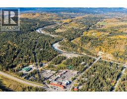 16 White Avenue, Bragg Creek, AB T0L0C5 Photo 11