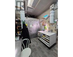 16 White Avenue, Bragg Creek, AB T0L0C5 Photo 9