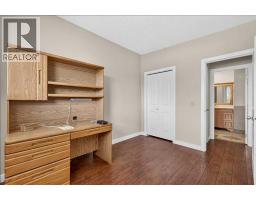 1823 47 Street SE - photo 8