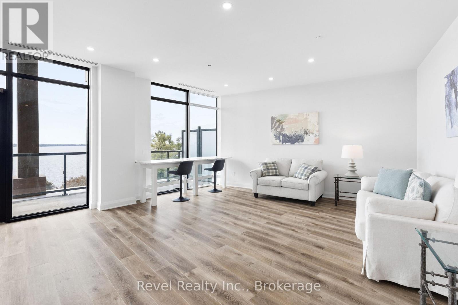99 Louisa Street — photo 32