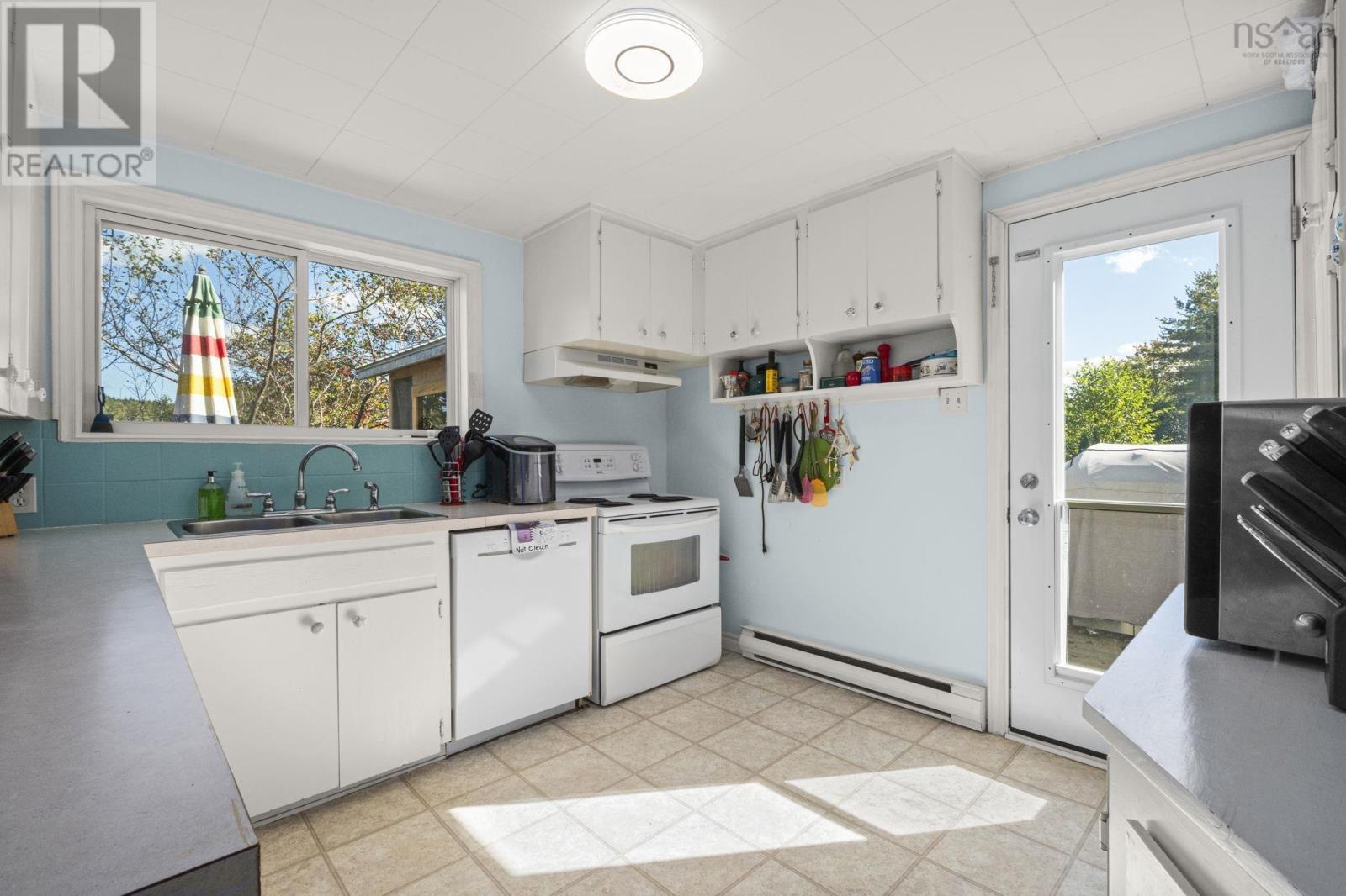 65 Nadine Drive - 11