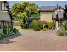 10 2566 Penrhyn St, Saanich, BC V8N1G1 Photo 28