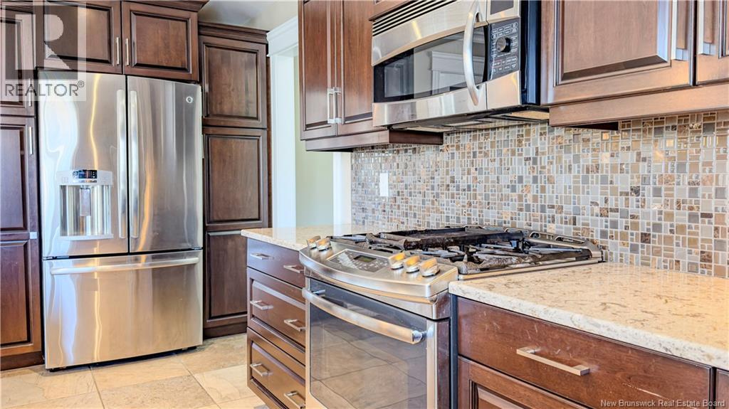 145 Amiens Drive - 13