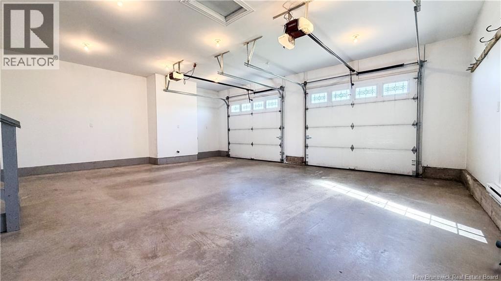 145 Amiens Drive - 17