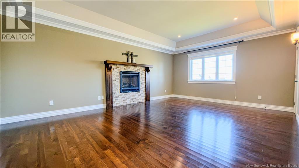 145 Amiens Drive - 19