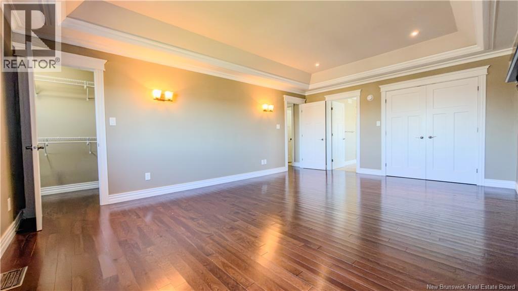 145 Amiens Drive - 20