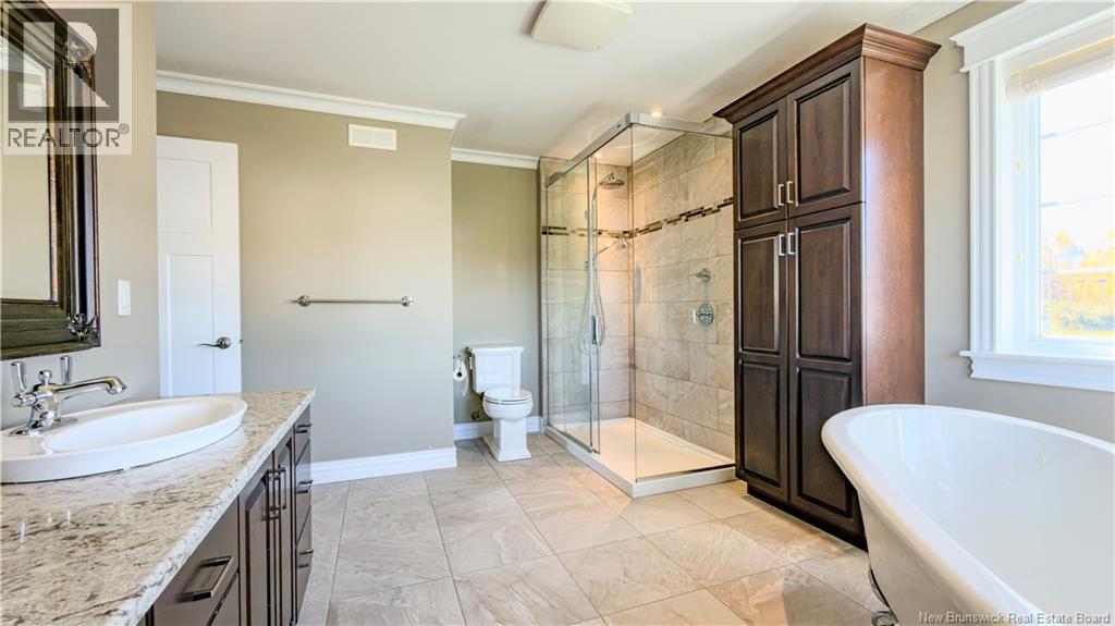 145 Amiens Drive - 22