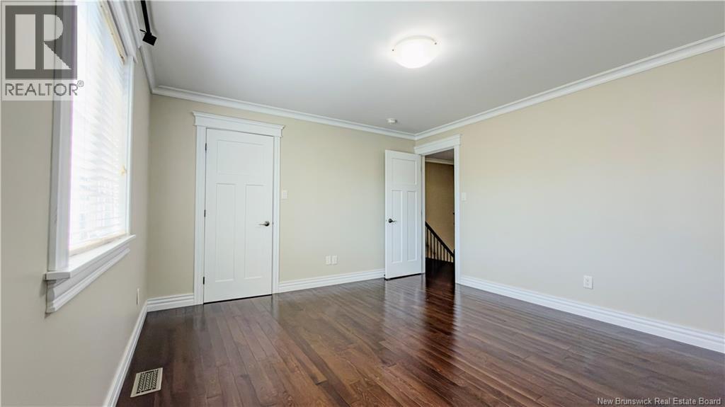 145 Amiens Drive - 28