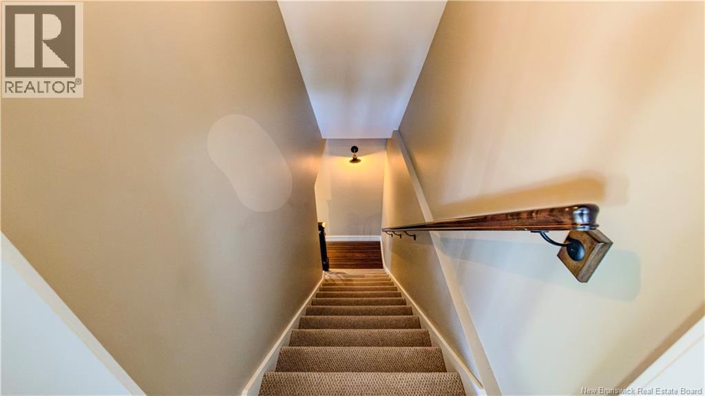 145 Amiens Drive - 34