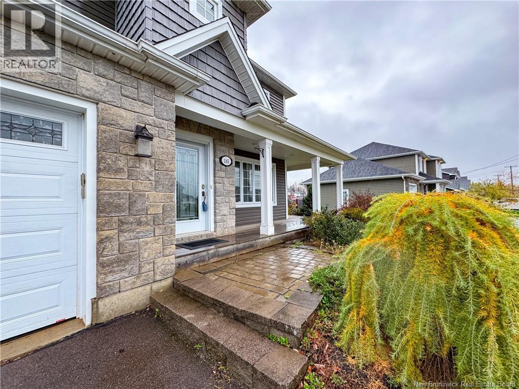 145 Amiens Drive - 41