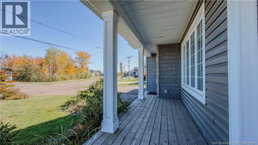 145 Amiens Drive - 42