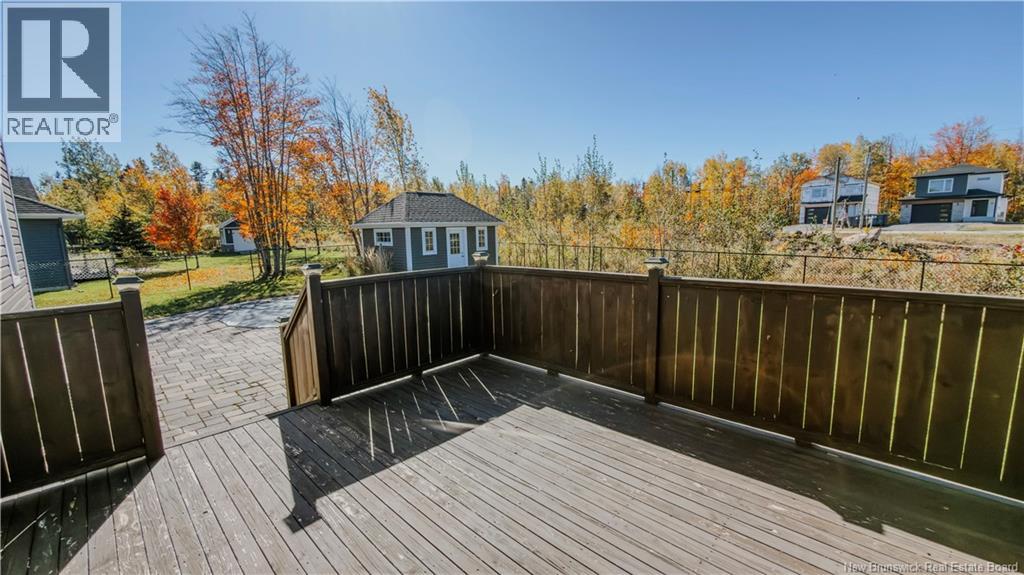 145 Amiens Drive - 45