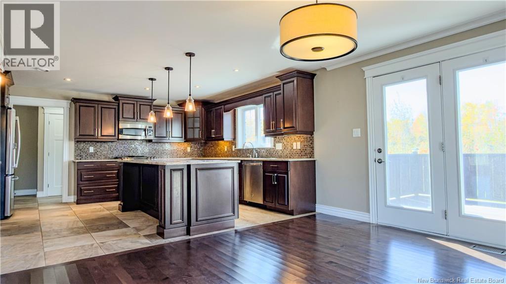 145 Amiens Drive - 6